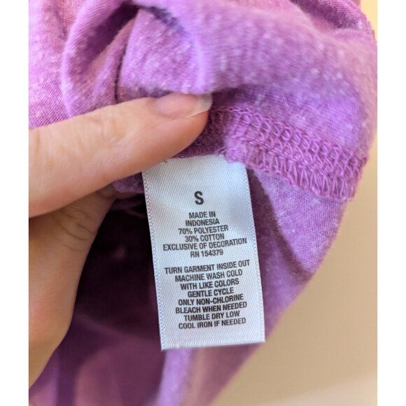 Vintage Y2K Aeropostale T Shirt Purple Embroidered AERO logo Short Sleeve Sz S - Picture 7 of 7